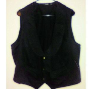 Ana A New Approach black Vest.